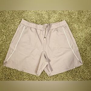 Fabletics Pipe One Shorts NEW 💕